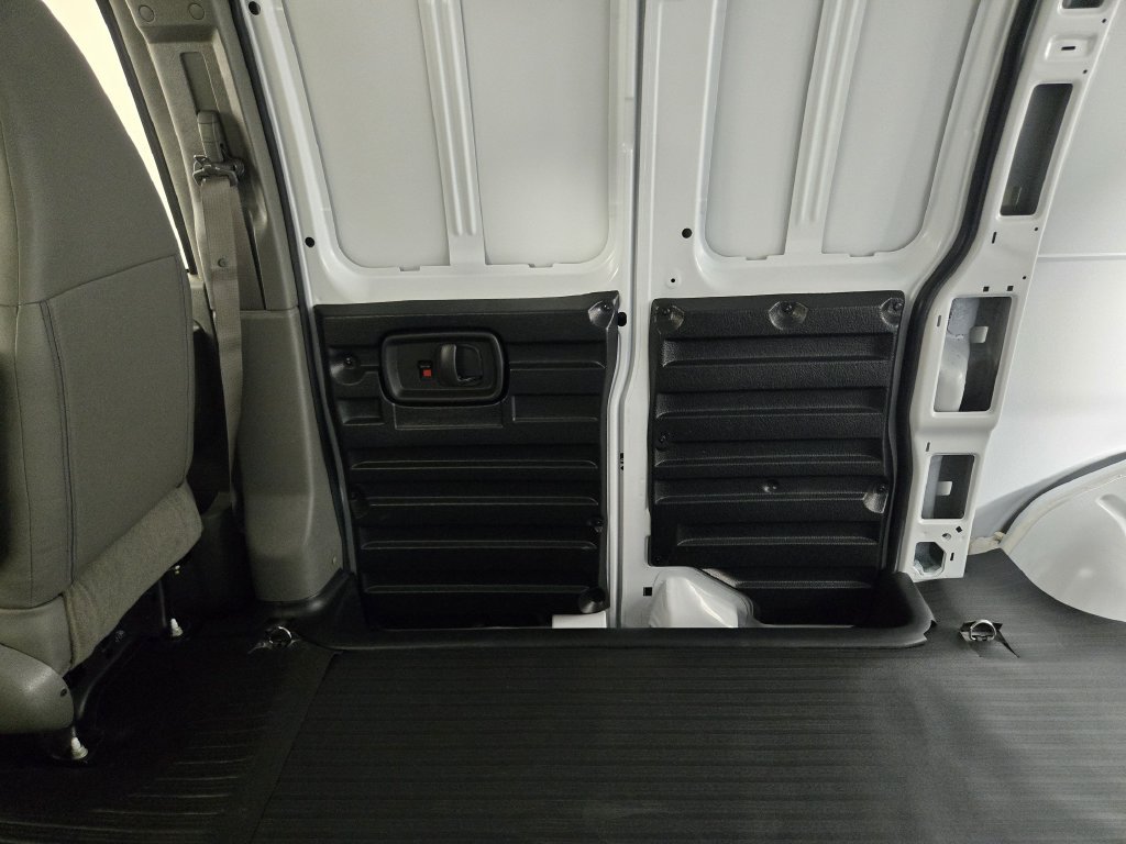 New 2026 Chevrolet Express 2500 w/ Communications Package RWD image 32