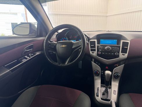 Used 2011 Chevrolet Cruze LT FWD image 15