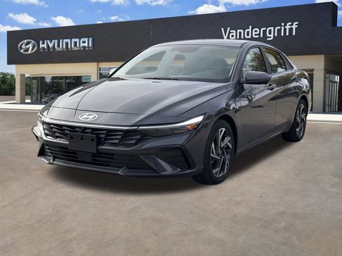 Certified 2024 Hyundai Elantra Limited image 6