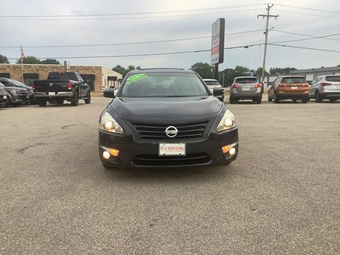 Used 2015 Nissan Altima 2.5 SV w/ Convenience Package FWD image 3