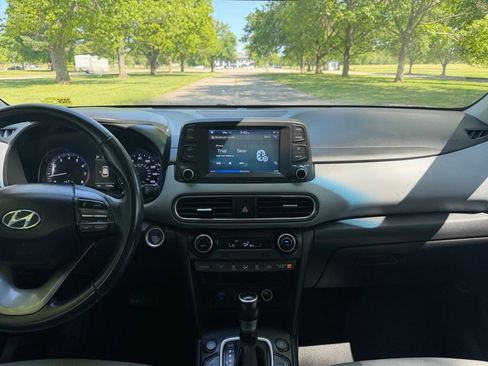 Used 2021 Hyundai Kona Limited AWD/4WD image 8