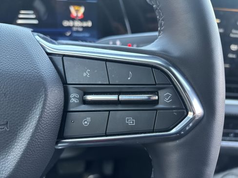 Used 2025 Chevrolet Equinox LT AWD/4WD image 20