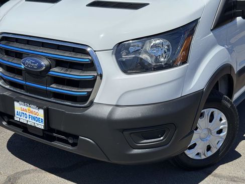 Used 2023 Ford E-Transit Medium Roof image 3