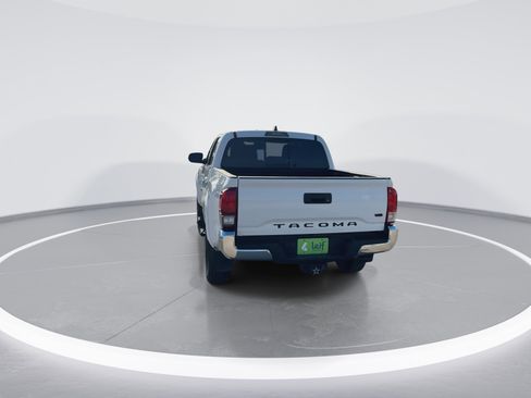 Used 2022 Toyota Tacoma SR5 image 8