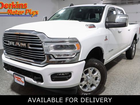 Used 2024 RAM 2500 Laramie AWD/4WD image 1