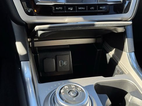 Certified 2022 Ford Explorer XLT w/ Equipment Group 202A image 15