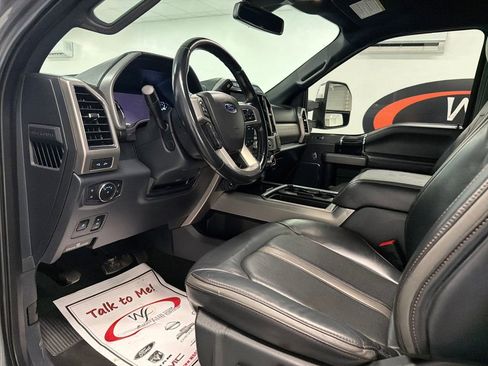 Used 2022 Ford F250 Platinum w/ FX4 Off-Road Package AWD/4WD image 10