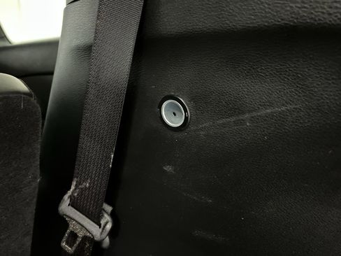 Used 2025 Chrysler Pacifica Select image 29