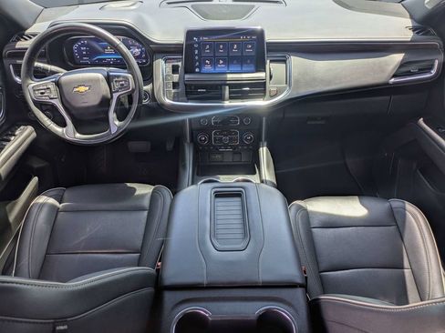 Used 2023 Chevrolet Tahoe Premier AWD/4WD image 16