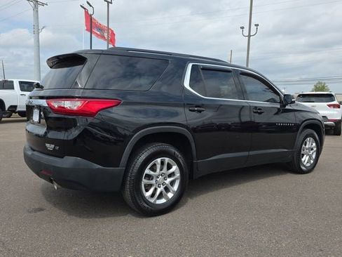 Used 2021 Chevrolet Traverse LT image 5