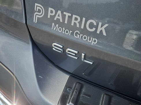 Certified 2024 Volkswagen Taos SEL AWD/4WD image 5
