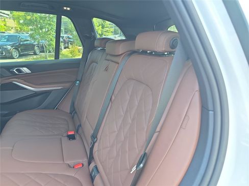 New 2026 BMW X5 xDrive40i w/ M Sport Package AWD/4WD image 14