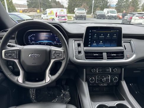 Used 2023 Chevrolet Tahoe Z71 w/ Luxury Package image 2