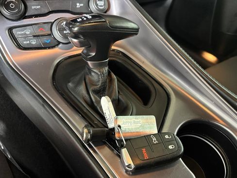 Used 2023 Dodge Challenger SXT RWD image 16