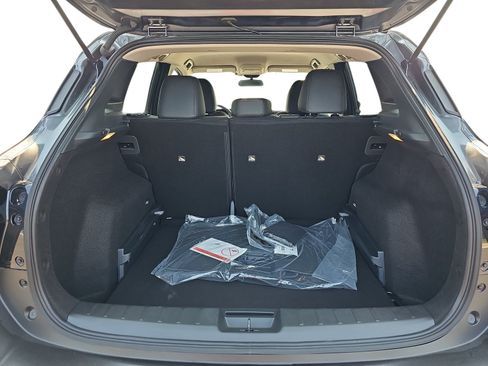 Used 2026 Nissan Kicks SR FWD image 25