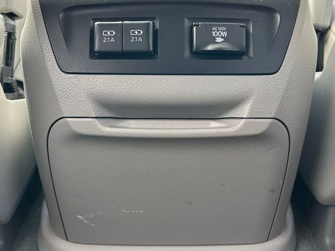 Certified 2019 Toyota Sienna XLE w/ XLE Navigation Package AWD/4WD image 19