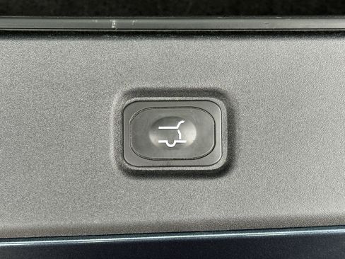 Used 2025 Ford Expedition Platinum w/ Stealth Appearance Package image 37