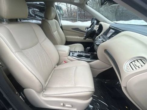 Used 2019 INFINITI QX60 Luxe w/ Essential Package image 17