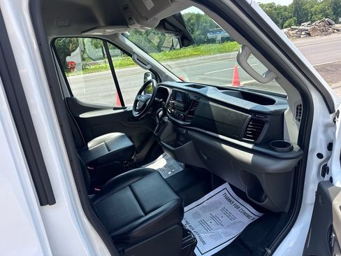 Used 2025 Ford Transit 250 148 Medium Roof Extended AWD image 28