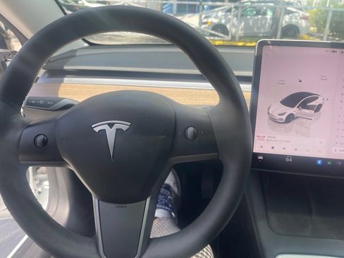 Used 2023 Tesla Model 3 Standard Range RWD image 9
