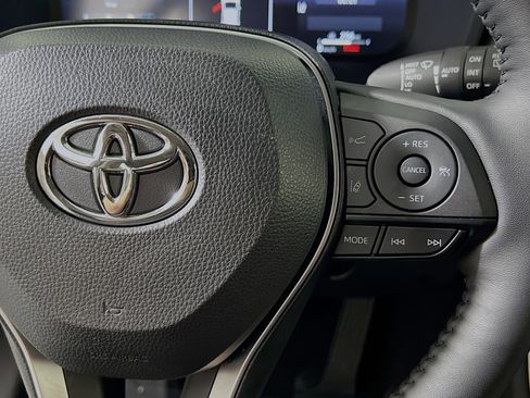 Used 2025 Toyota RAV4 Limited w/ Advanced Technology Package AWD/4WD image 20