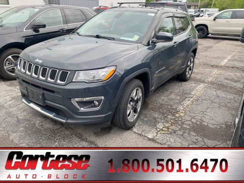 Used 2018 Jeep Compass Limited w/ Navigation Group AWD/4WD image 1