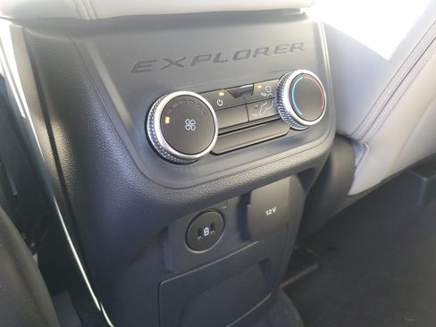 New 2026 Ford Explorer Active w/ Active Comfort Package AWD/4WD image 11