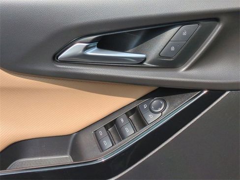 Certified 2025 Chevrolet Equinox ACTIV image 23