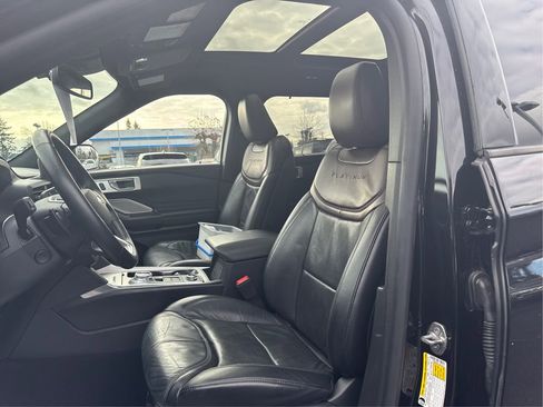 Used 2020 Ford Explorer Platinum w/ Premium Technology Package image 9