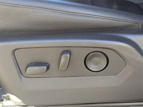 Used 2025 GMC Sierra 1500 SLT image 23