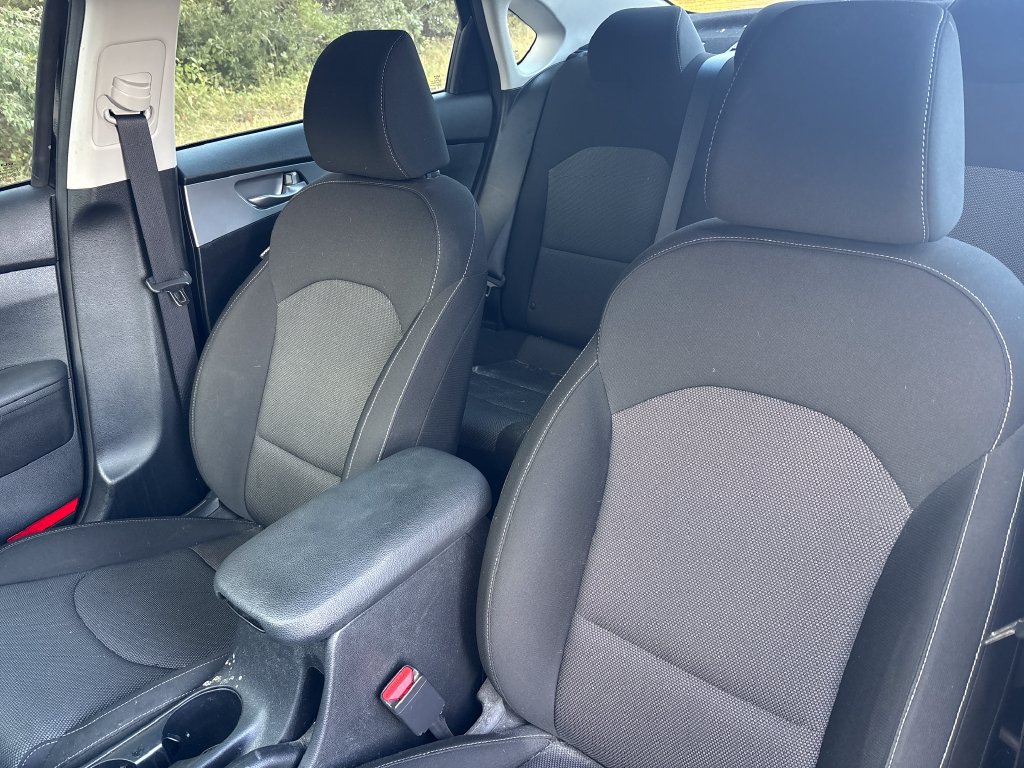 Used 2022 Kia Forte LXS FWD image 10