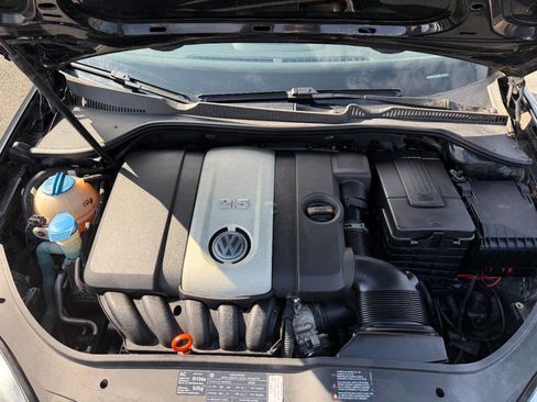 Used 2009 Volkswagen Rabbit S FWD image 42