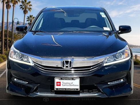 Used 2017 Honda Accord EX image 2