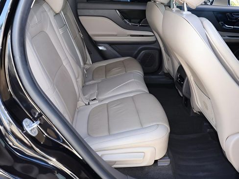 Used 2022 Lincoln Corsair Reserve image 16