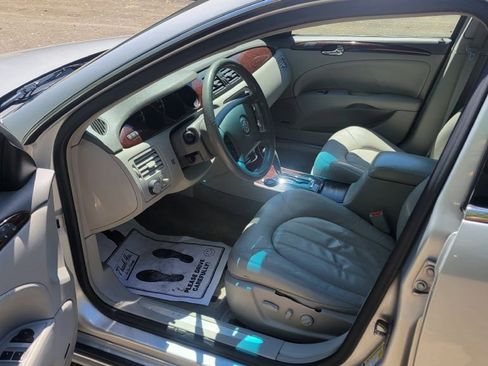 Used 2011 Buick Lucerne CXL image 10
