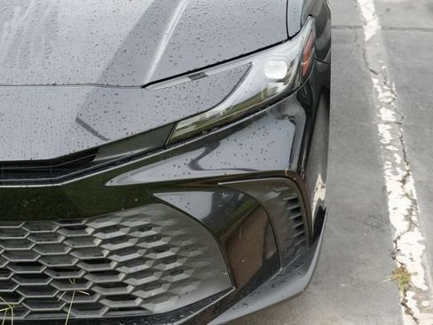Used 2025 Toyota Camry SE FWD image 5