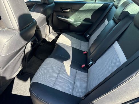 Used 2013 Toyota Camry SE image 19