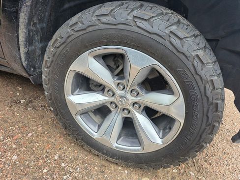 Used 2019 RAM 1500 Limited w/ Advanced Safety Group AWD/4WD image 4