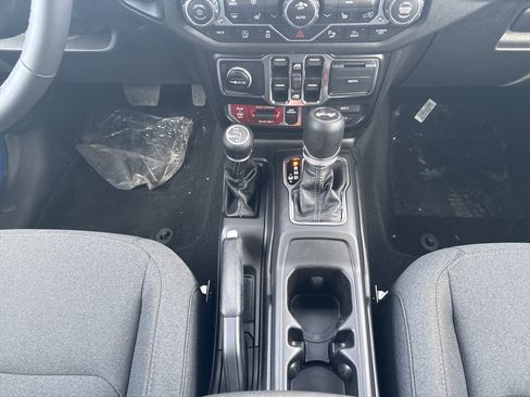New 2026 Jeep Wrangler Willys AWD/4WD image 19