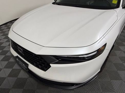 Used 2025 Honda Accord SE image 10