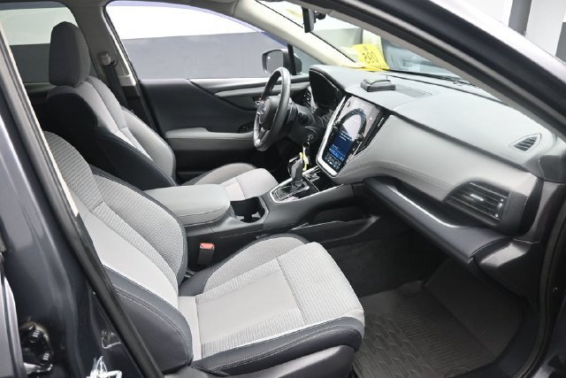 Used 2024 Subaru Outback Premium AWD/4WD image 27