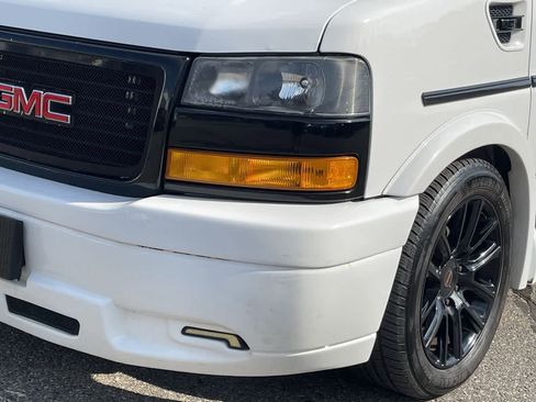 Used 2019 GMC Savana 2500 Extended w/ Enhanced Convenience Package image 41