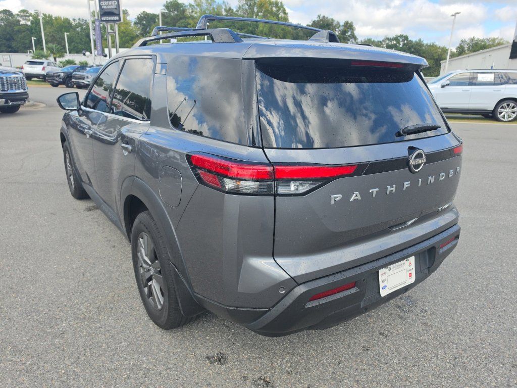 Used 2022 Nissan Pathfinder SV AWD/4WD image 5