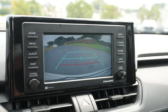 Used 2021 Toyota RAV4 LE FWD image 32