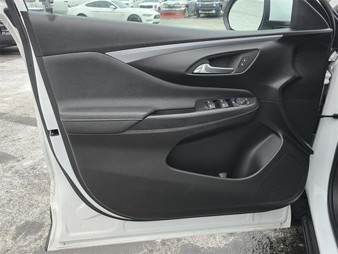 Certified 2025 Buick Envista Preferred image 11