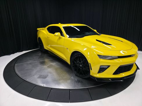 Used 2017 Chevrolet Camaro SS RWD image 52
