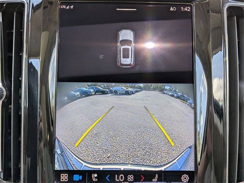 Used 2023 Volvo XC60 B5 Plus w/ Climate Package image 23