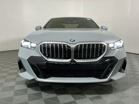 New 2026 BMW 530i w/ Executive Package RWD image 3