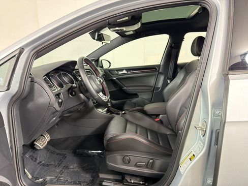 Used 2017 Volkswagen GTI Autobahn image 5