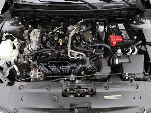 Used 2024 Nissan Altima 2.5 SV image 36